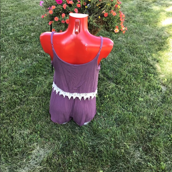 1 FREE GIFT Rue21 Romper 🌺🌺 - Picture 2 of 8